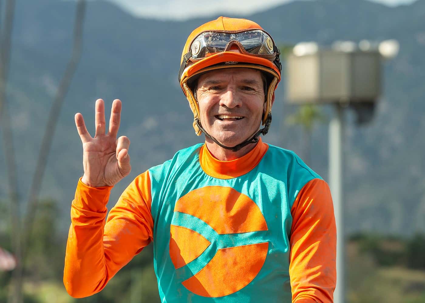 Desormeaux 3 win day